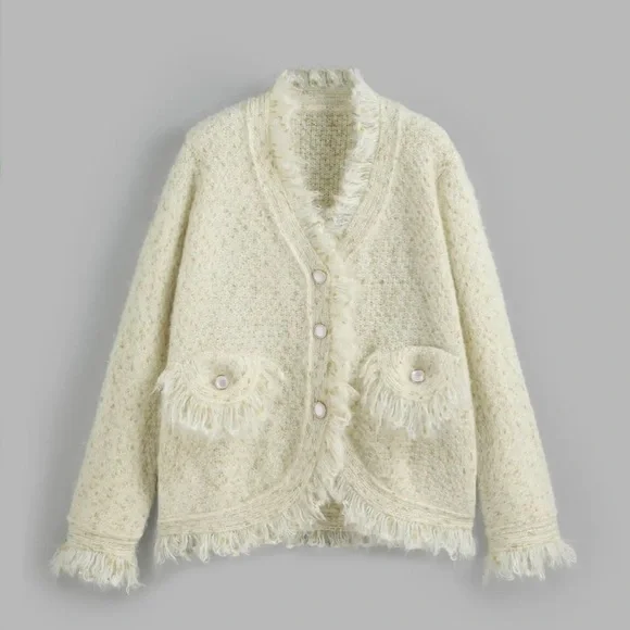 Cream V-neck Knited Cardigan - Picture 1 of 4